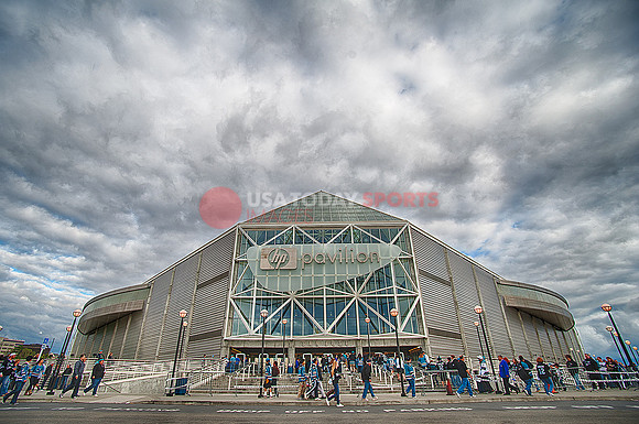 NHL: Stanley Cup Playoffs-Vancouver Canucks at San Jose Sharks