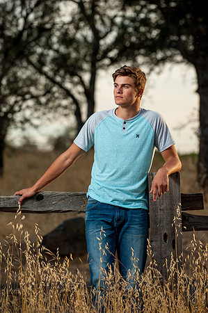 Senior Photo Session with Nolan Winter